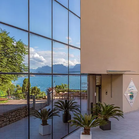 Hotel Wind 3*